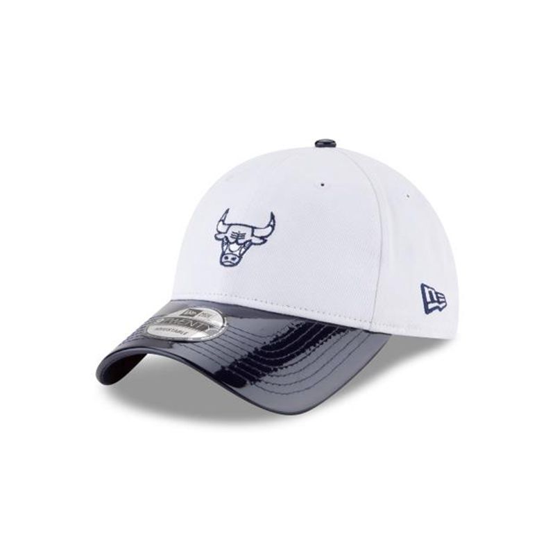 NBA Chicago Bulls Retro Hook 9Twenty Adjustable (DOJ2679) - White New Era Caps